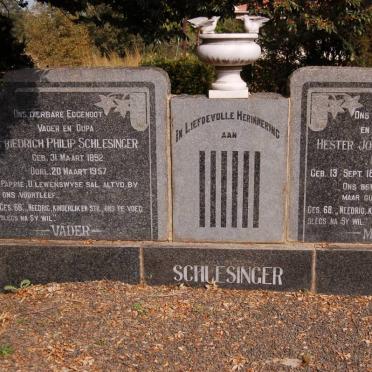 SCHLESINGER Friederich Philip 1892-1957 &amp; Hester Johanna MYNHARDT 1898-1978