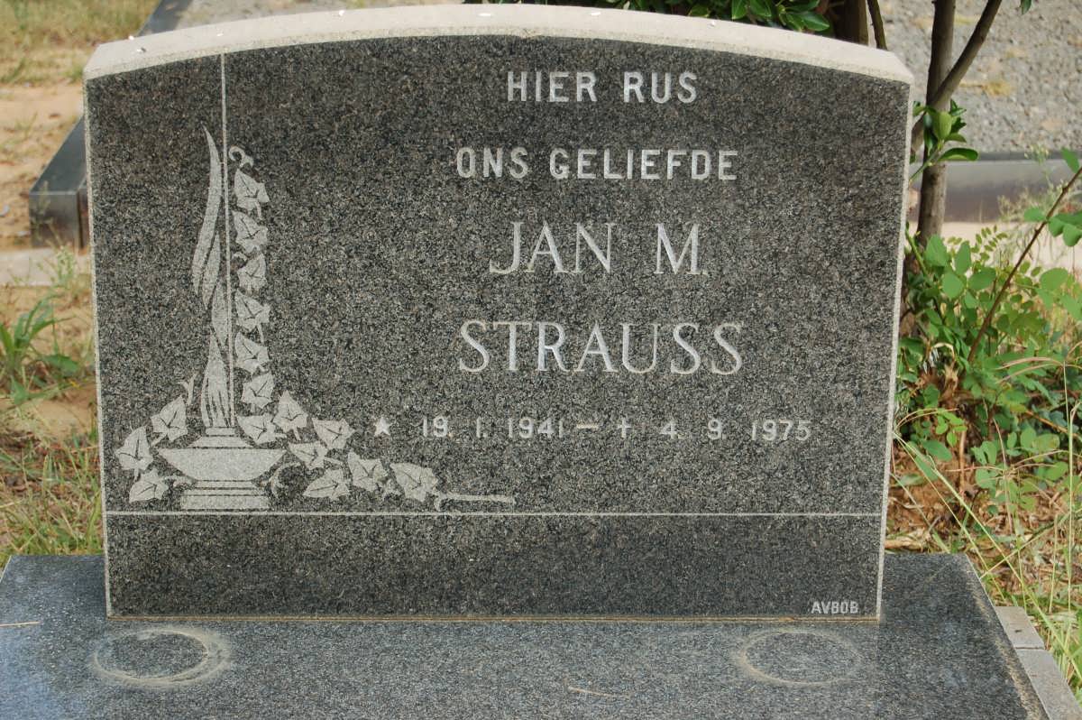 STRAUSS Jan M. 1941-1975