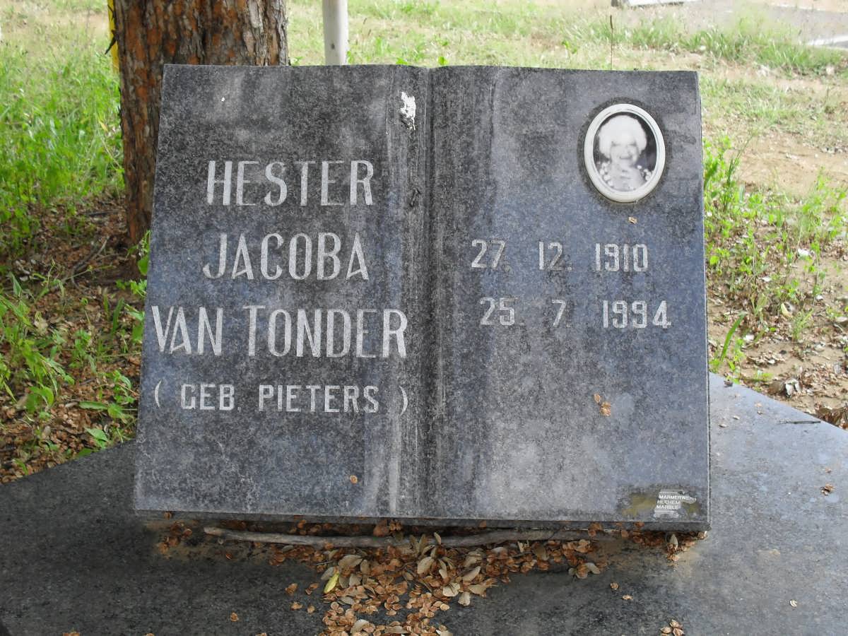 TONDER Hester Jacoba, van nee PIETERS 1910-1994