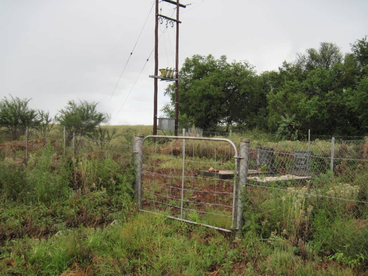 1. Entrance to the cemetery