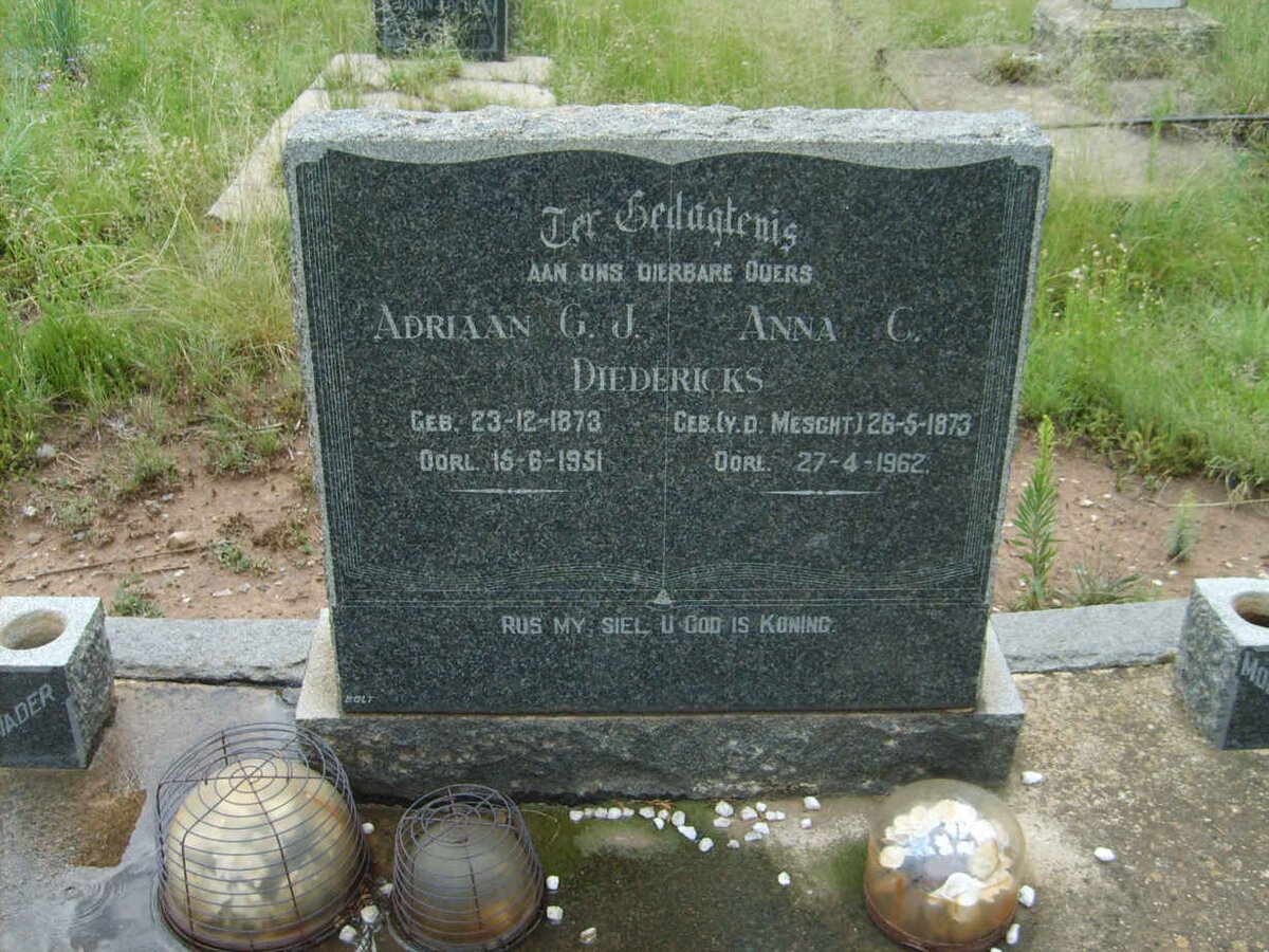 DIEDERICKS Adriaan G.J. 1873-1951 &amp; Anna C. v.d. MESCHT 1873-1962