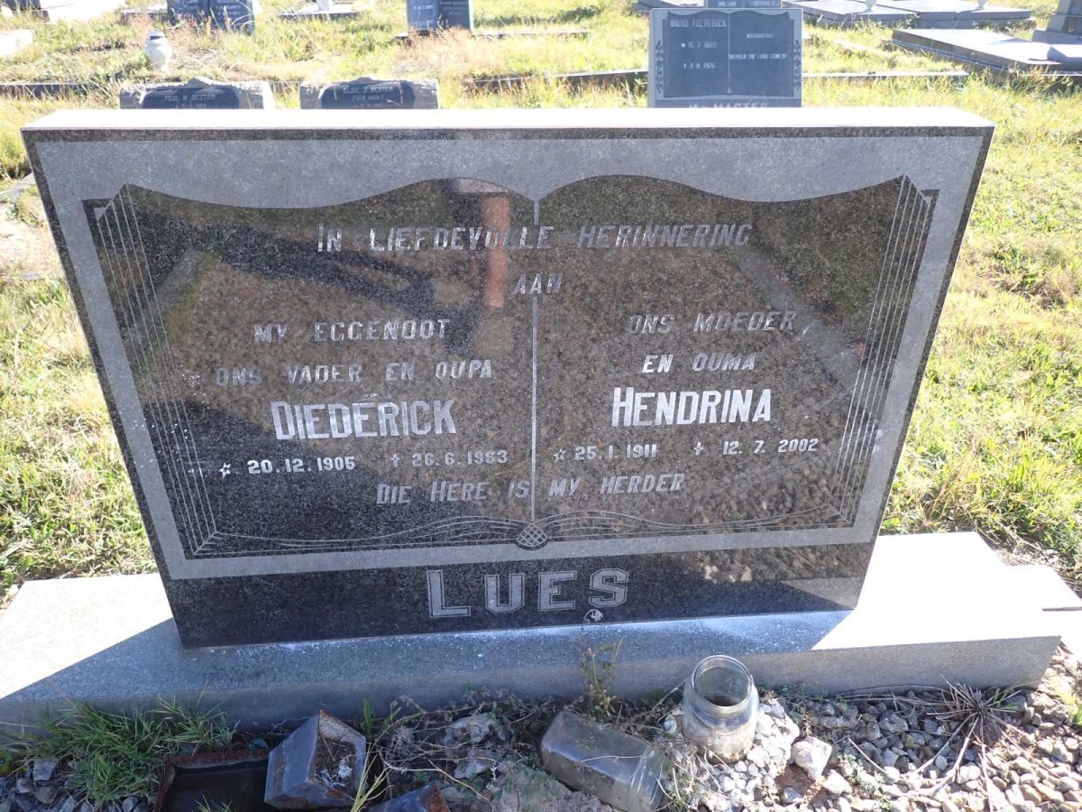LUES Diederick 1905-1983 & Hendrina 1911-2002  