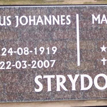 STRYDOM Petrus Johannes 1919-2007 &amp; Maria Susanna GROBLER 1918-2001