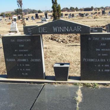 WINNAAR Hendrik Johannes Jacobus, de 1906-1980 &amp; Petronella V.D. MERWE 1916-1998