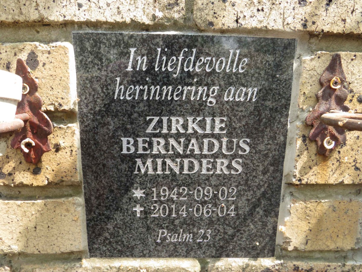 MINDERS Zirkie Bernadus 1942-2014