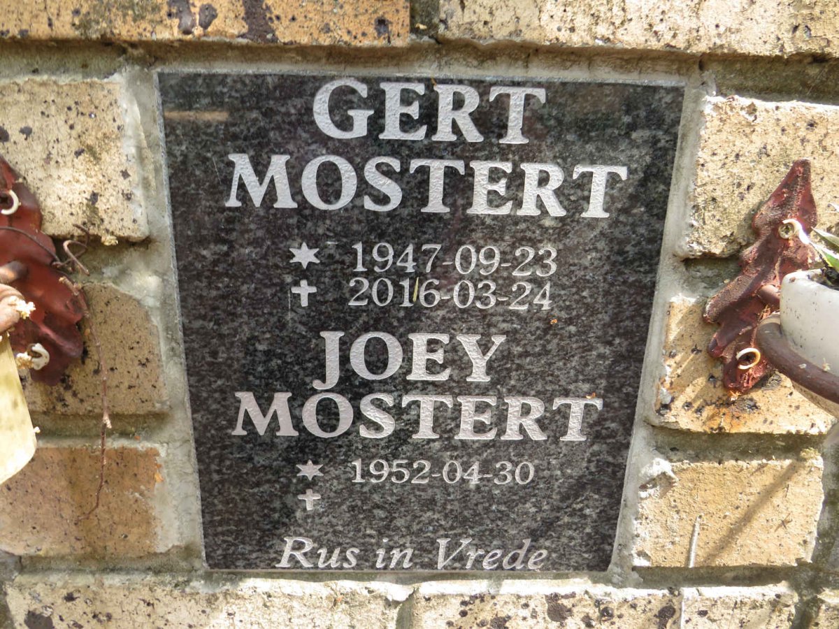 MOSTERT Gert 1947-2016 & Joey 1952-