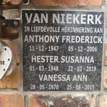 NIEKERK Anthony Freederick, van 1947-2006 & Hester Susanna 1948-2019 :: NIEKERK Vanessa Ann, van 1970-2015