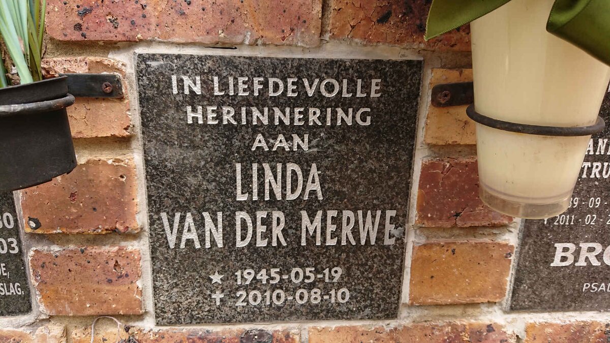 MERWE Linda, van der 1945-2010