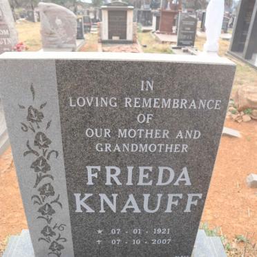 KNAUFF Frieda 1921-2007