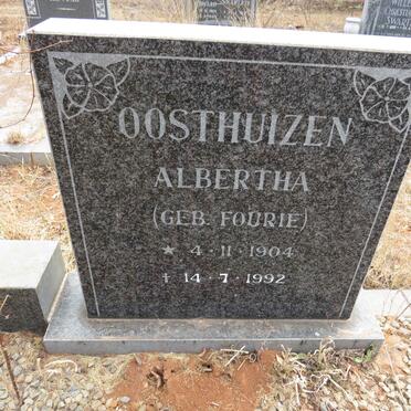 OOSTHUIZEN Albertha nee FOURIE 1904-1992