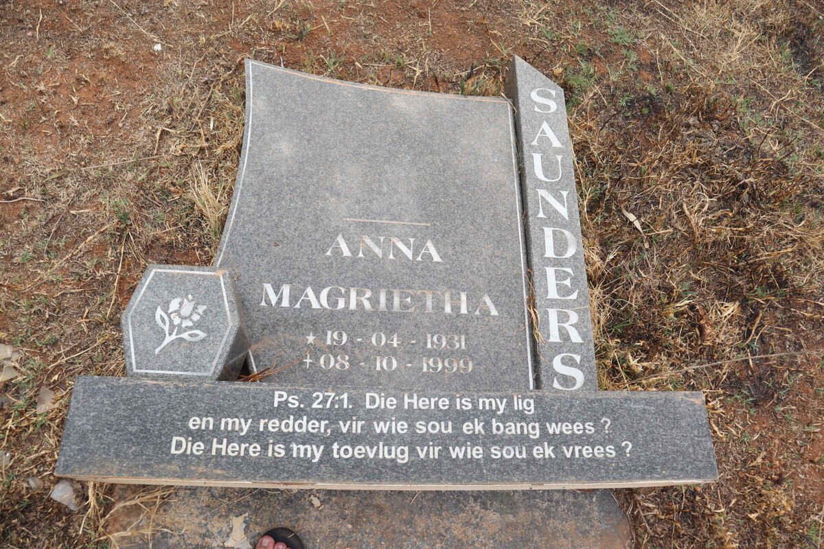 SAUNDERS Anna Magrietha 1931-1999