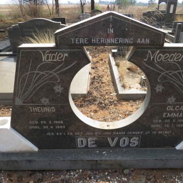 VOS Theunis, de 1906-1983 & Olga Emma 1909-1986