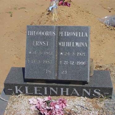 KLEINHANS Theodorus Ernst 1912-1987 &amp; Petronella Wilhelmina 1921-1996