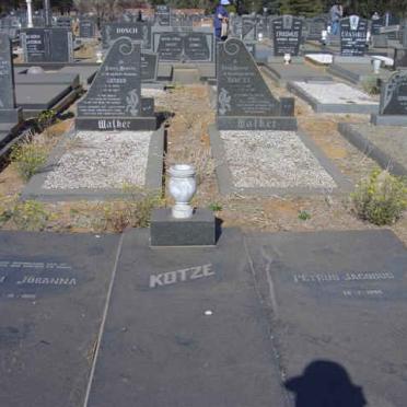 KOTZE Petrus Jacobus -1986 &amp; Sarah Johanna -1980