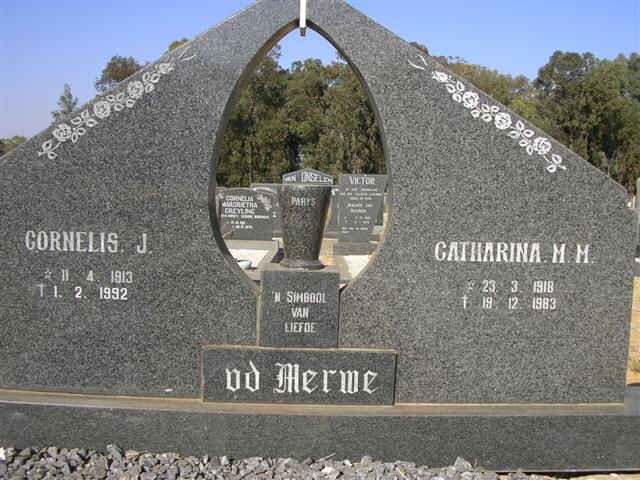 MERWE Cornelis J., van der 1913-1992 &amp; Catharina M.M. 1918-1983