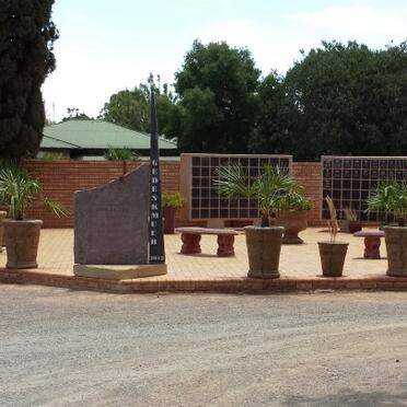 Free State, PETRUSBURG, NG Kerk, Muur van herinnering