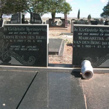 BERG Ernst H., van den 1928-1975 &amp; Margaretha J. GOOSEN 1930-1997