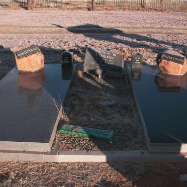 FOURIE Izak B. 1912-1987 &amp; Engela 1913-2003 :: FOURIE Pieter W. 1951-2004