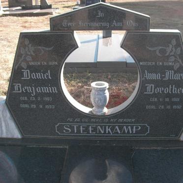 STEENKAMP Daniel Benjamin 1903-1993 &amp; Anna-Maria Dorothea 1901-1992
