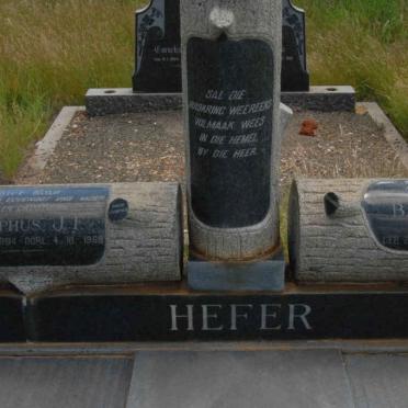 HEFER  Josephus J.F. 1894-1969 &amp; Barbara W. LOMBAARD 1896-2001 