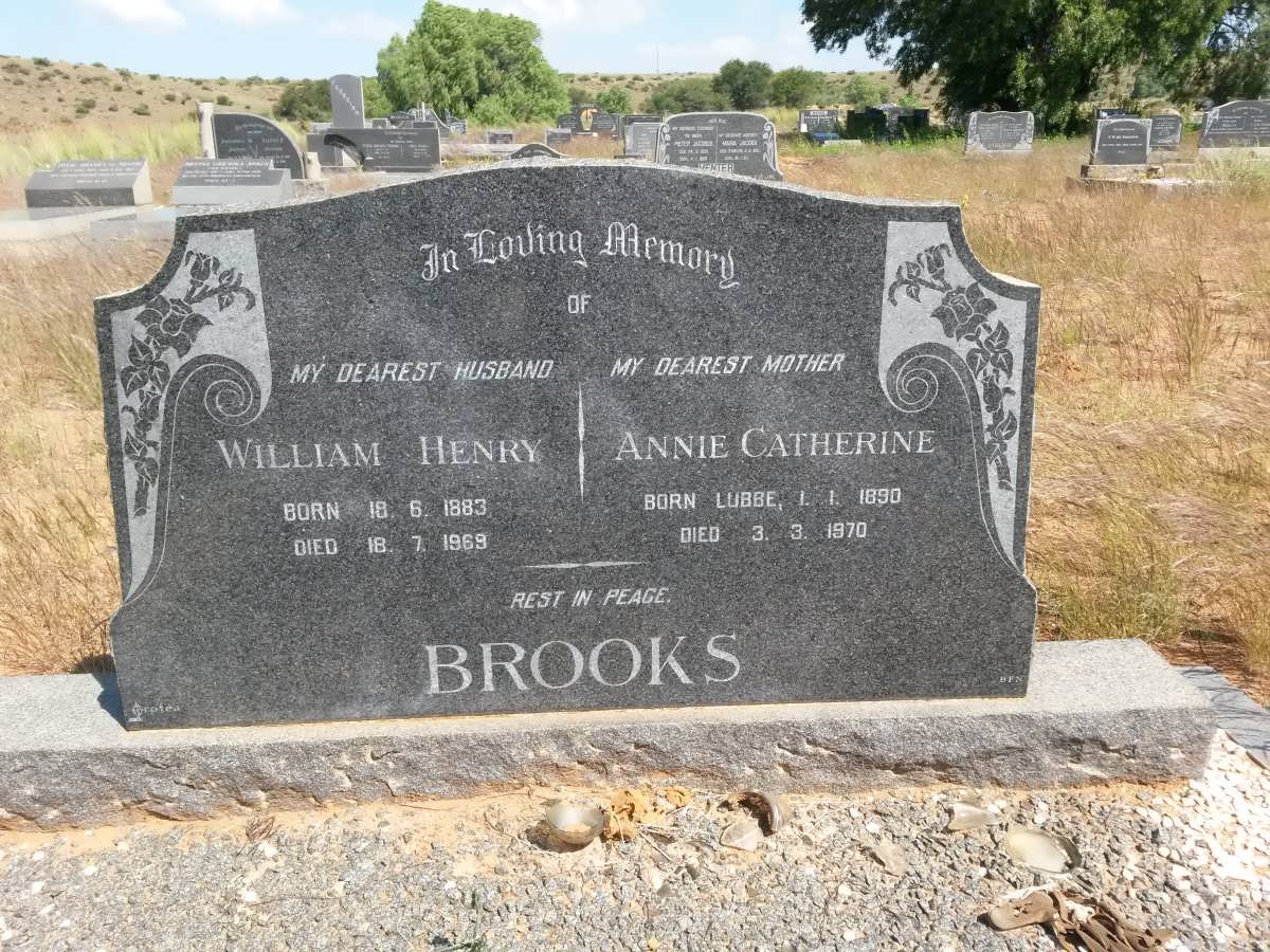BROOKS William Henry 1883-1969 &amp; Annie Catherine LUBBE 1890-1970