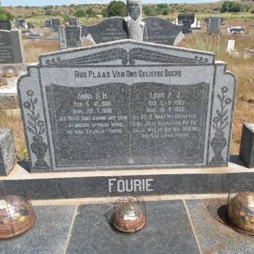 FOURIE Louis P.J. 1909-1955 &amp; Anna S.H. 1906-1988