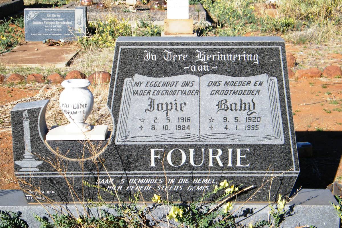 FOURIE Jopie 1915-1984 &amp; Baby 1920-1995