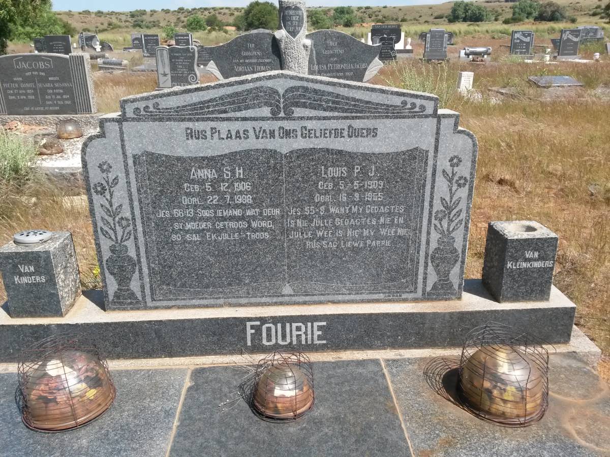 FOURIE Louis P.J. 1909-1955 &amp; Anna S.H. 1906-1988