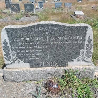 FUNCK Theodor Ernest 1899-1950 &amp; Cornelia Gertina V. ROOYEN 1898-