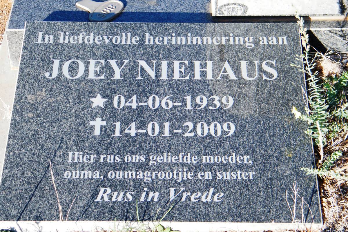 FOURIE David Daniël 1909-2002 &amp; Gerbrecht Wilhelmina Johanna 1913-1997 :: NIEHAUS Joey 1939-2009