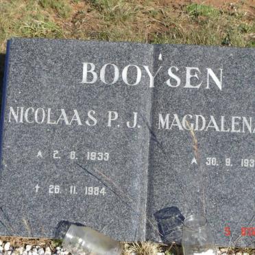BOOYSEN Nicolaas P.J. 1933-1984 &amp; Magdalena E. 1931-