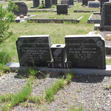 CLOETE Pieter Hertzog 1897-1980 &amp; Petronella Maria LABUSCHAGNE 1903 − 1957