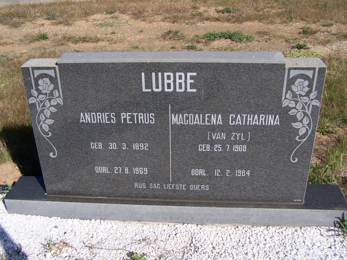 LUBBE Andries Petrus 1892-1969 &amp; Magdalena Catharina VAN ZYL 1908-1984