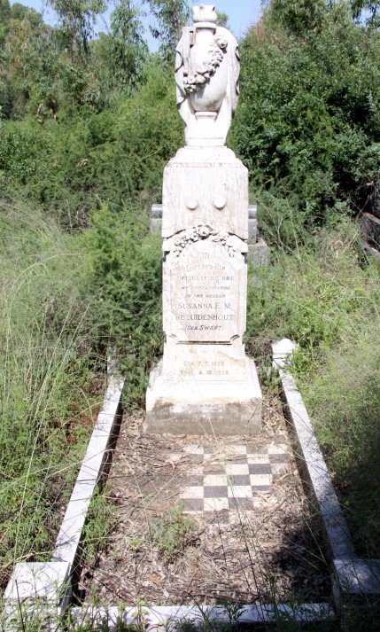 BEZUIDENHOUT Susanna E.M. 1896-1928