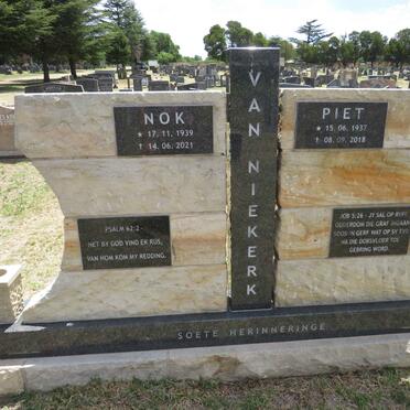 NIEKERK Piet, van 1937-2018 & Nok 1939-2021