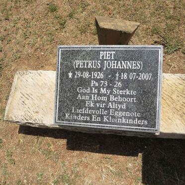 STORM Petrus Johannes 1926-2007 & Margaret 1932-2009 _2