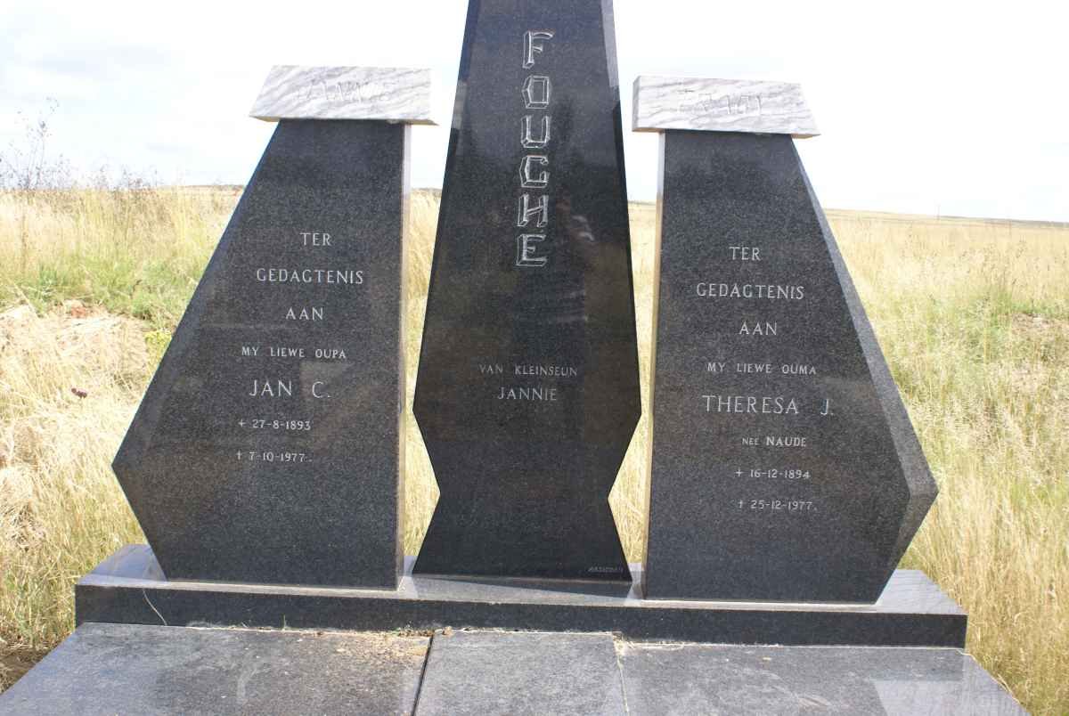 FOUCHE Jan C. 1892-1977 &amp; Theresa J. NAUDE 1894-1977