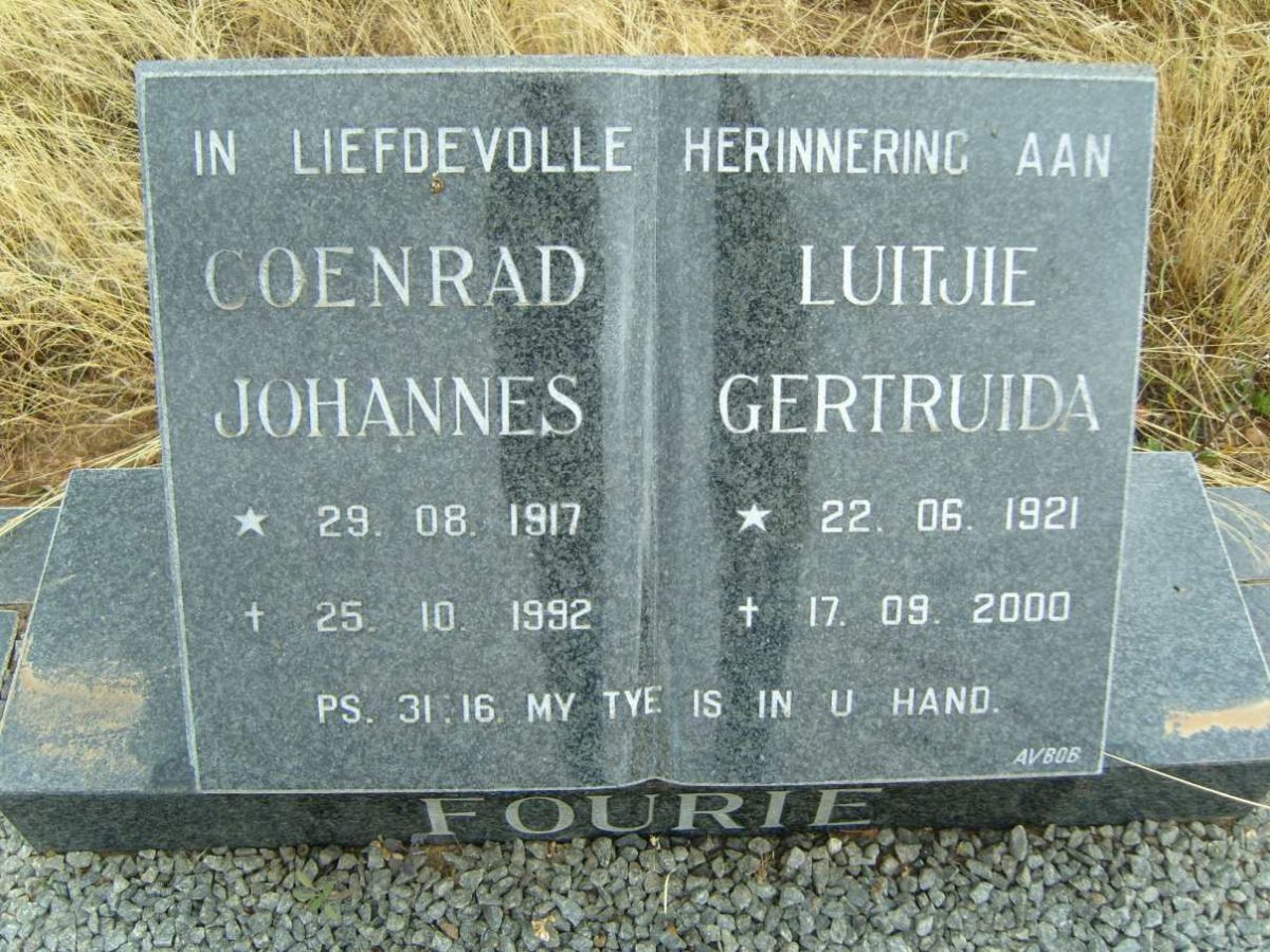 FOURIE Coenraad Johannes 1917-1992 &amp; Luitjie Gertruida 1921-2000