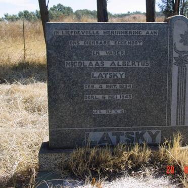 3. LATSKY :: VAN AARDT graves