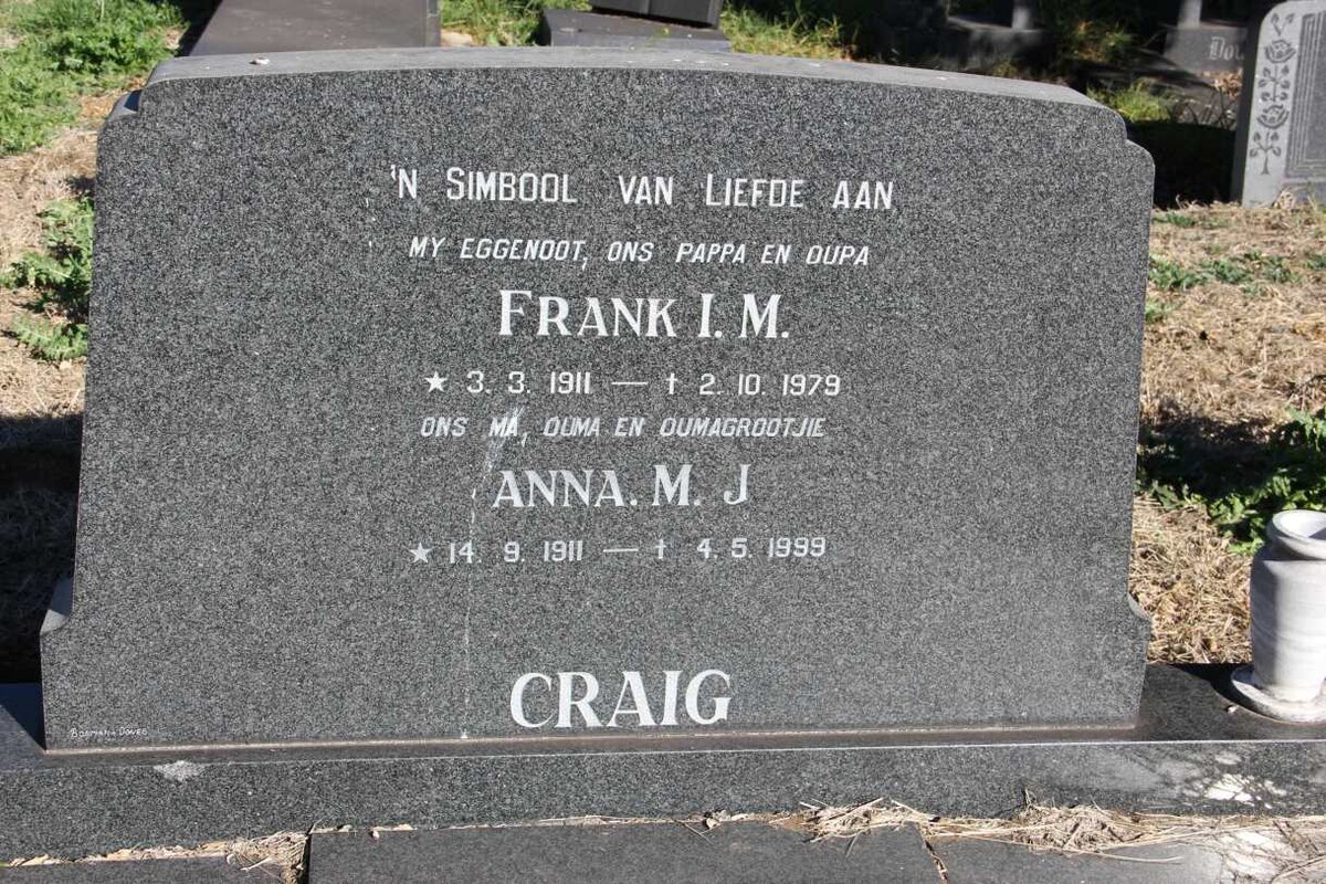 CRAIG Frank I.M. 1911-1979 &amp; Anna M.J. 1911-1999