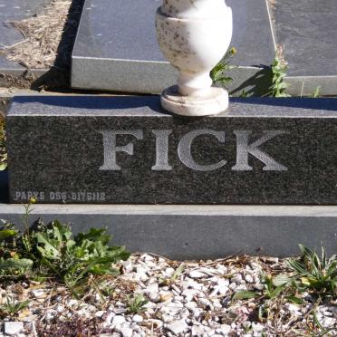 FICK Daniel Rudolf 1921-1988 &amp; Maria Christina LE ROUX 1922-2002 