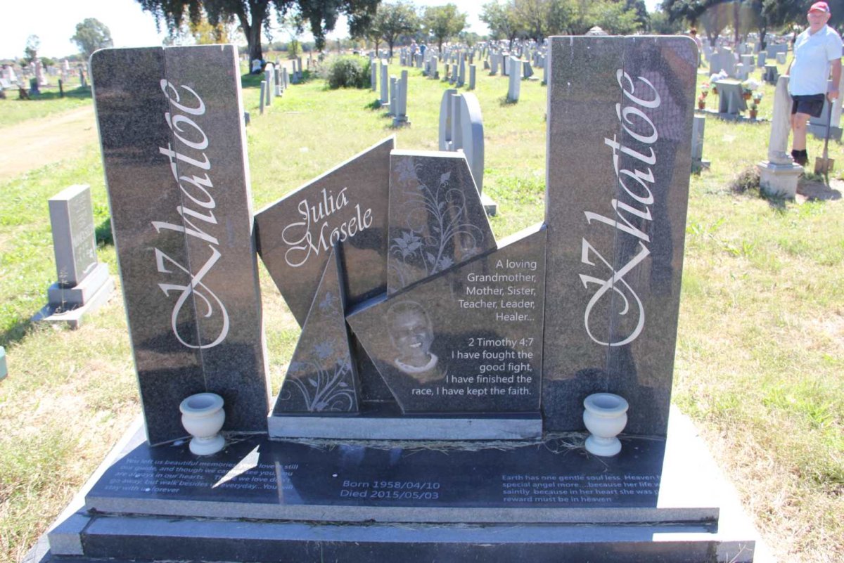 KHATOE Julia Mosele 1958-2015