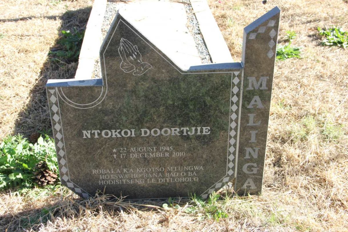 MALINGA Ntokoi Doortjie 1945-2010