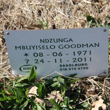 NDZUNGA Mbuyiselo Goodman 1971-2011