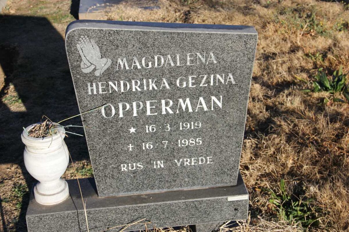OPPERMAN Magdalena Hendrika Gezina 1919-1985