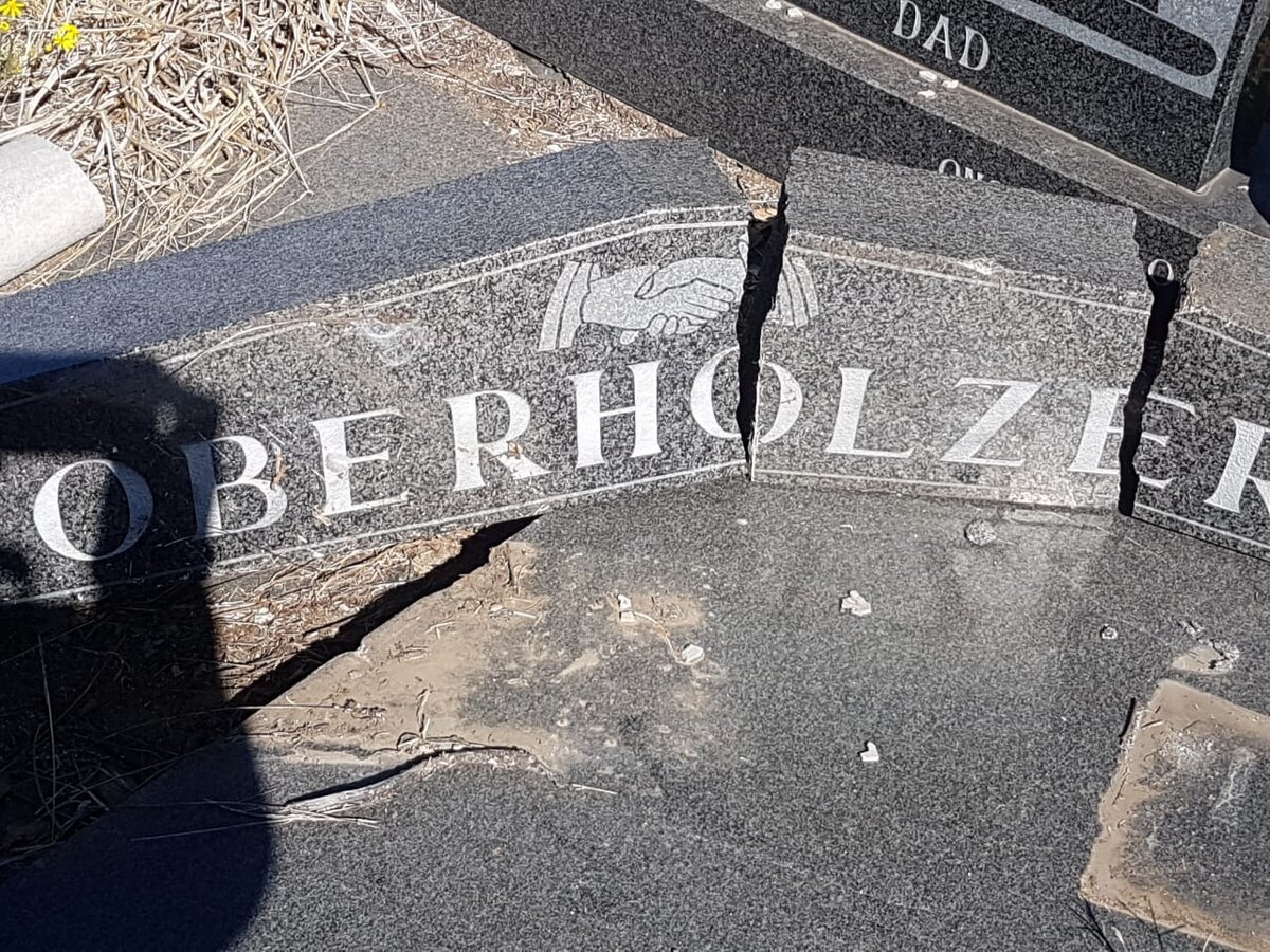 OBERHOLZER Jacob Johannes 1930-1986 &amp; Martha Jacoba 1932-