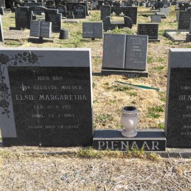 PIENAAR Hendrik Jacobus 1913-1990 &amp; Elsie Margaretha 1915-1983