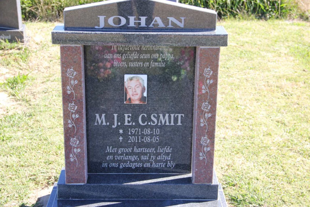 SMIT M.J.E.C. 1971-2011