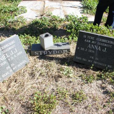 STRYDOM Daniël J.J. 1938-1988 &amp; Anna J. 1938-