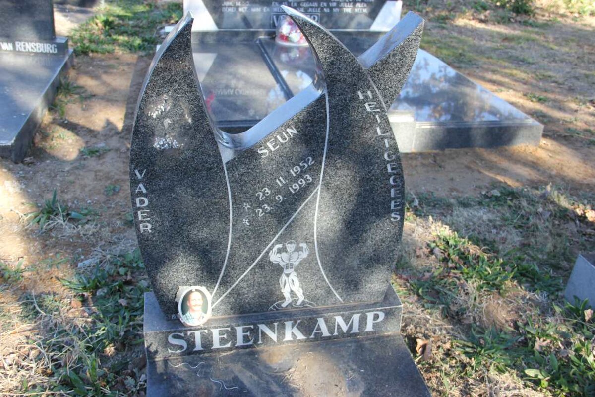 STEENKAMP Seun 1952-1993